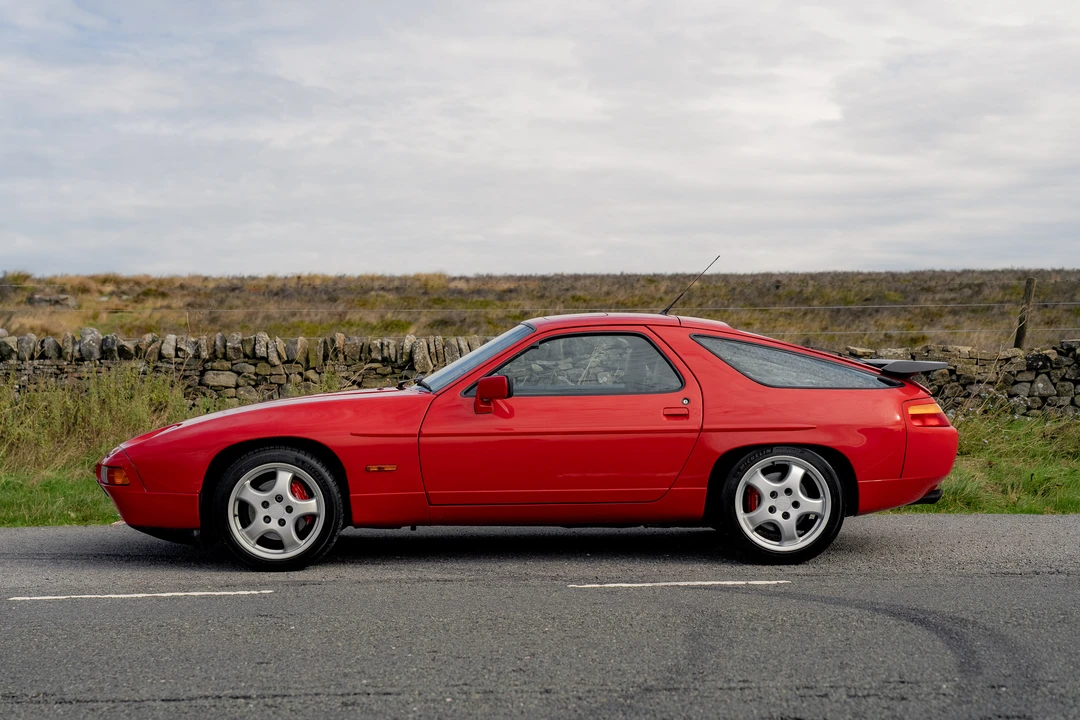 1988 Porsche 928 S4 - Image 11 of 31