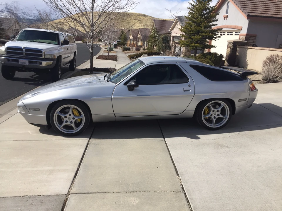 1988 Porsche 928 S4 - Image 8 of 31