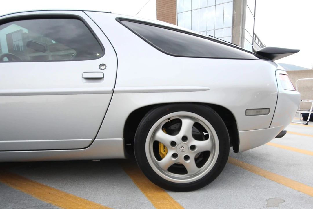 1988 Porsche 928 S4 - Image 21 of 31