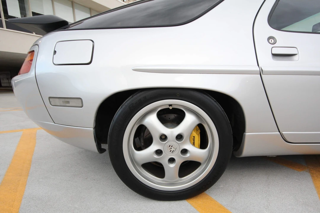 1988 Porsche 928 S4 - Image 22 of 31