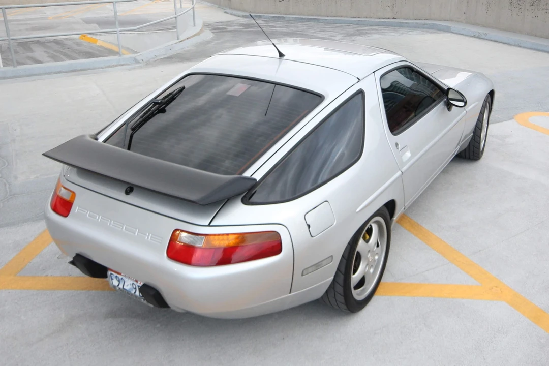 1988 Porsche 928 S4 - Image 12 of 31