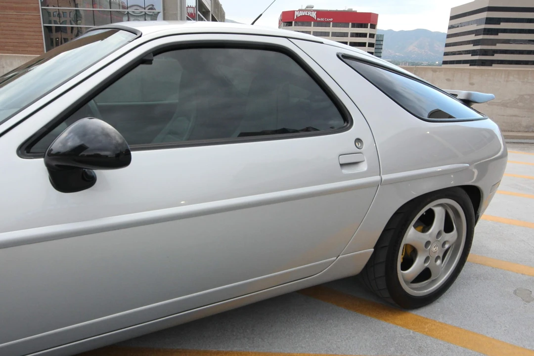 1988 Porsche 928 S4 - Image 28 of 31