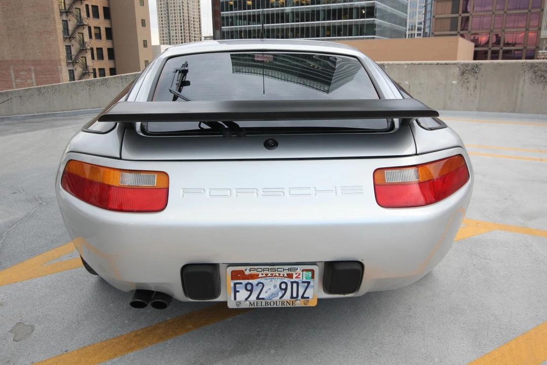 1988 Porsche 928 S4 - Image 11 of 31