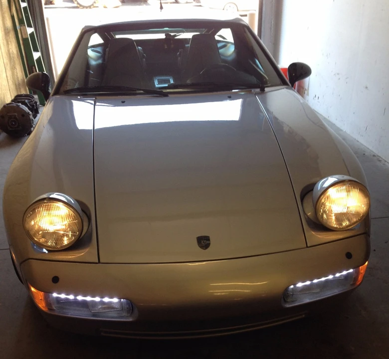1988 Porsche 928 S4 - Image 15 of 31