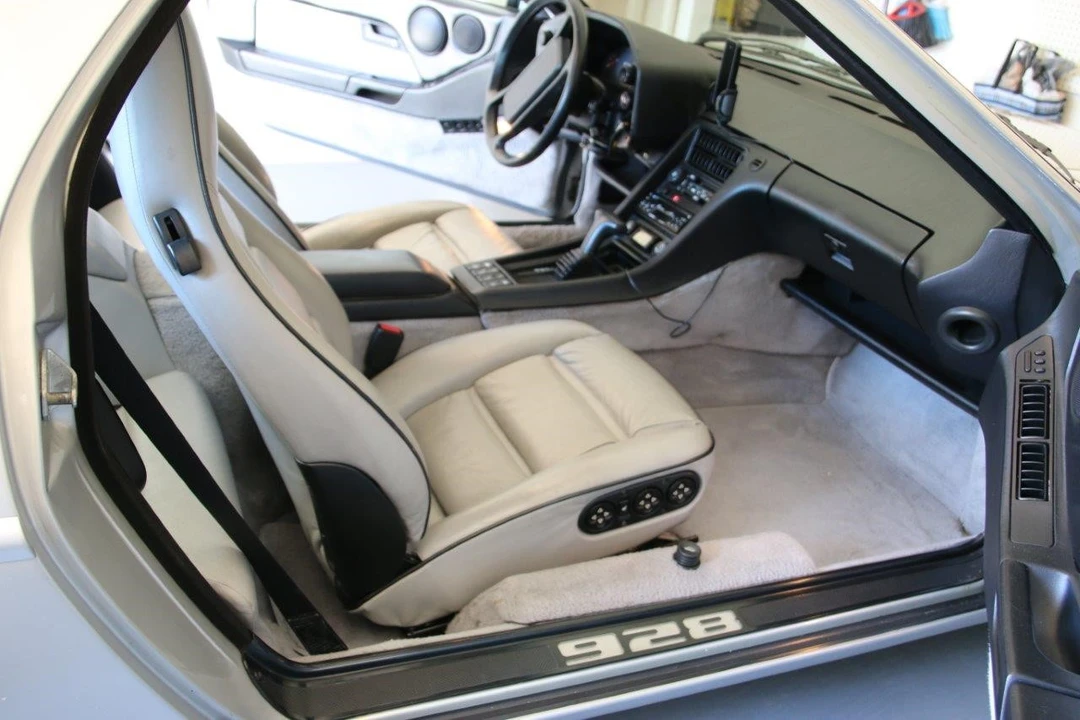 1988 Porsche 928 S4 - Image 31 of 31