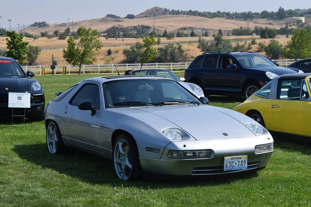 1988 Porsche 928 S4 - Image 2 of 31