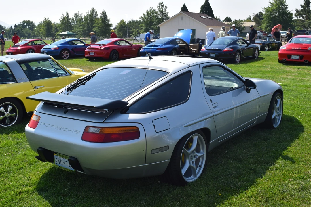 1988 Porsche 928 S4 - Image 7 of 31
