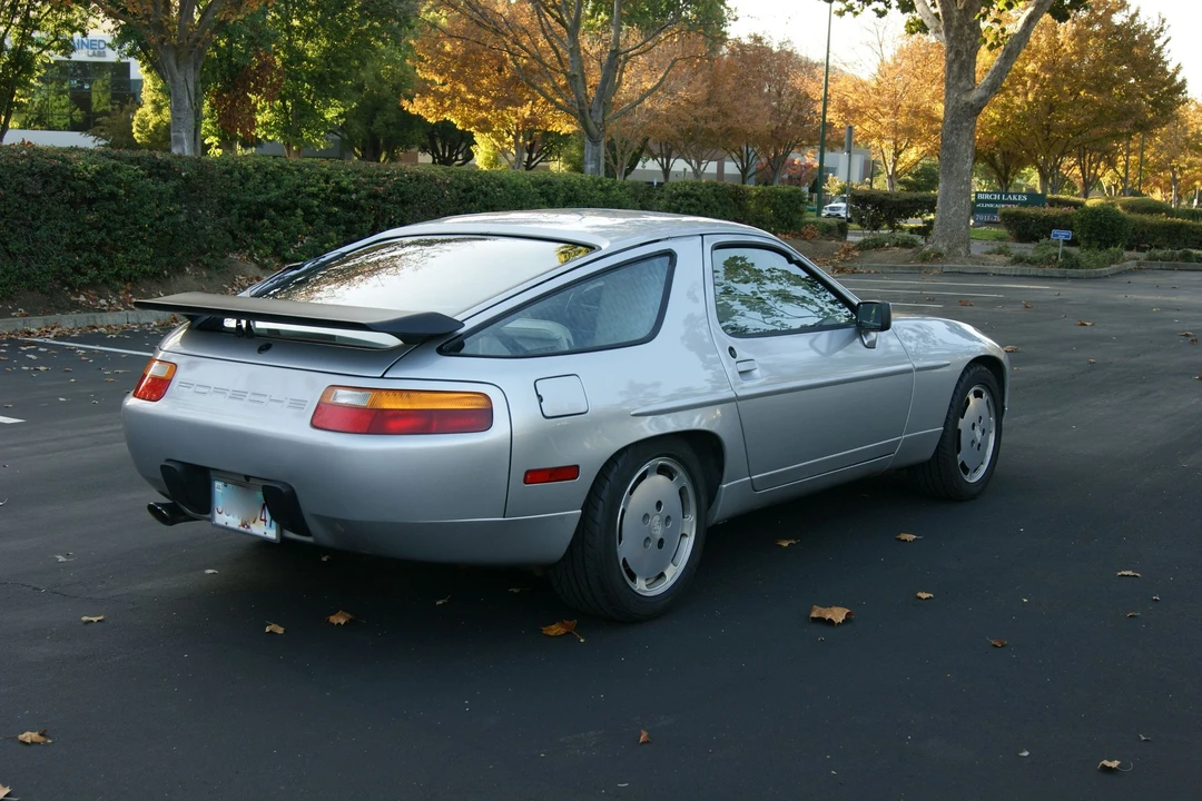 1988 Porsche 928 S4 - Image 5 of 31
