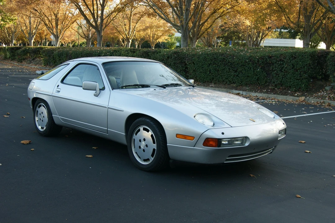 1988 Porsche 928 S4 - Image 7 of 31