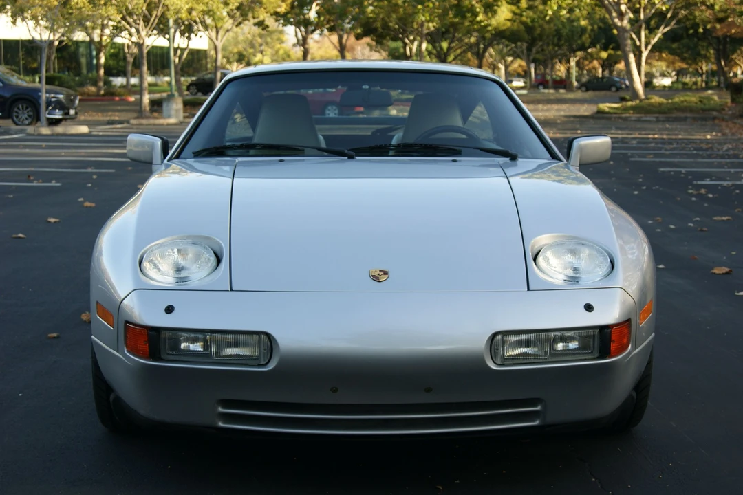 1988 Porsche 928 S4 - Image 8 of 31