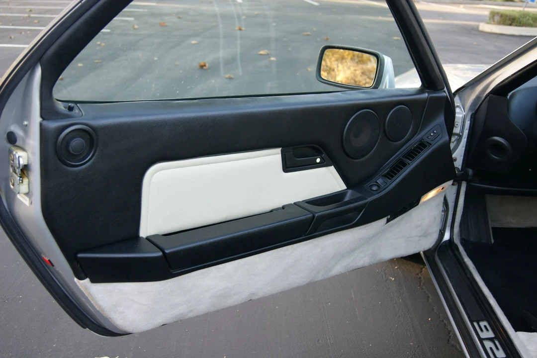 1988 Porsche 928 S4 - Image 9 of 31