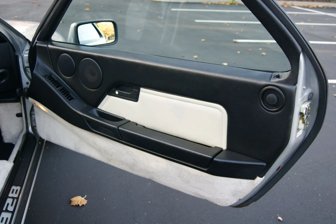 1988 Porsche 928 S4 - Image 12 of 31