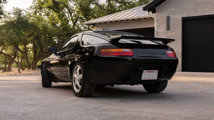 1988 Porsche 928 S4 - Image 15 of 31