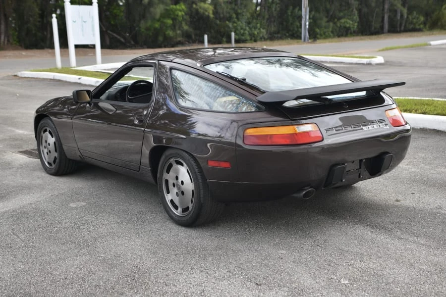 1988 Porsche 928 S4 - Image 9 of 31