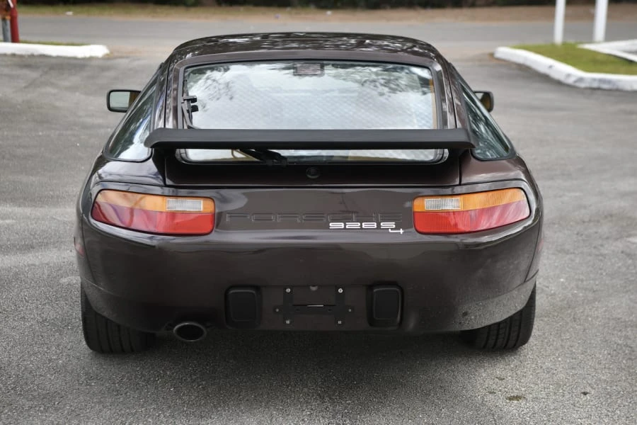 1988 Porsche 928 S4 - Image 8 of 31