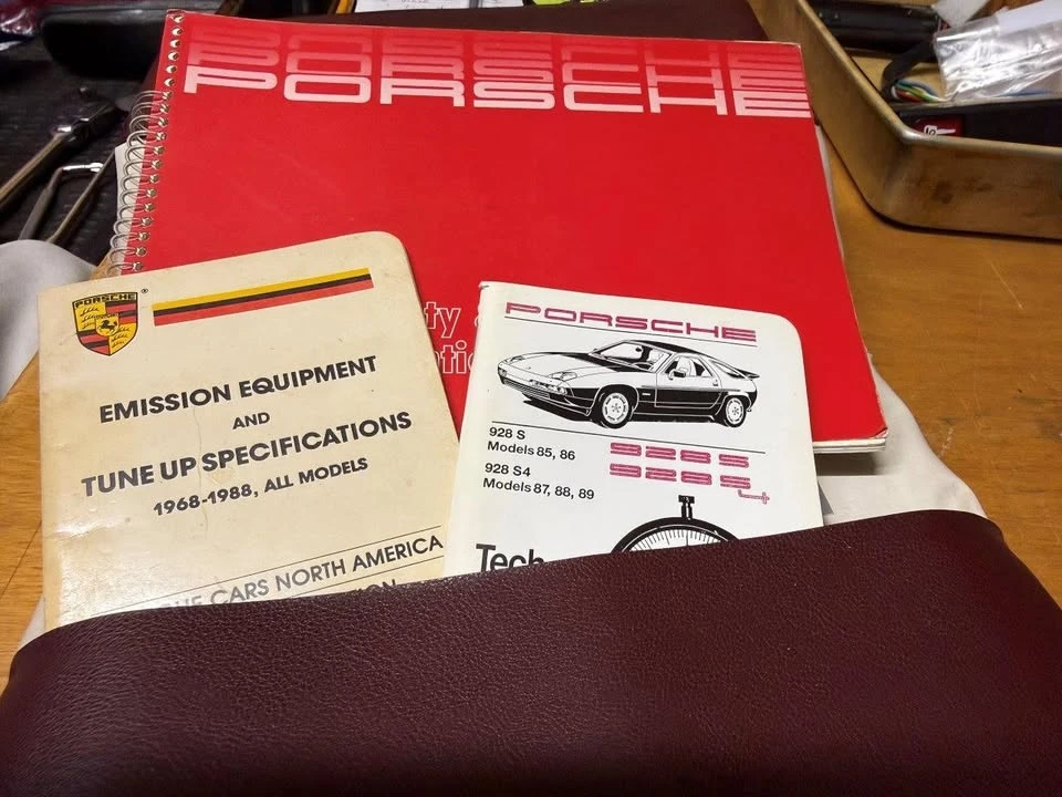 1988 Porsche 928 S4 - Image 15 of 19