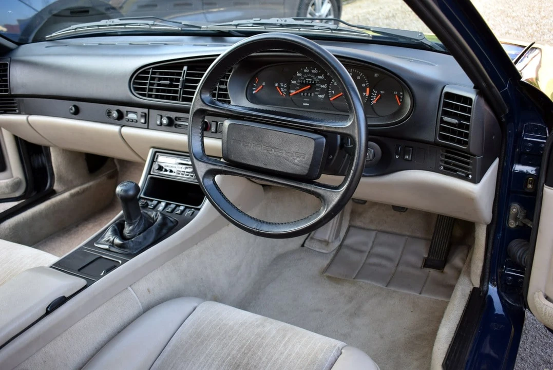 1988 Porsche 944 - Image 24 of 30