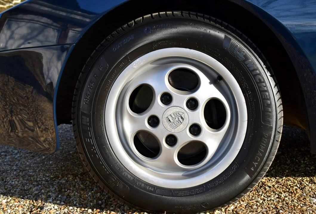 1988 Porsche 944 - Image 19 of 30
