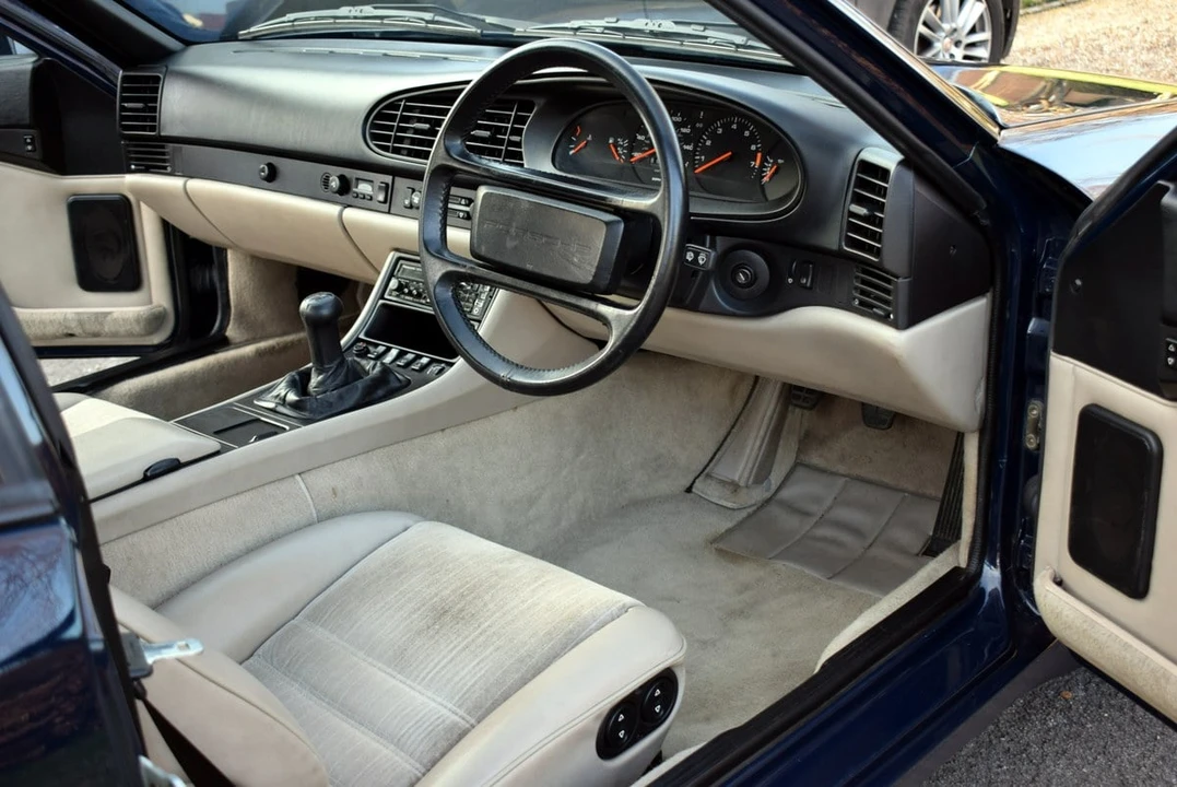 1988 Porsche 944 - Image 23 of 30