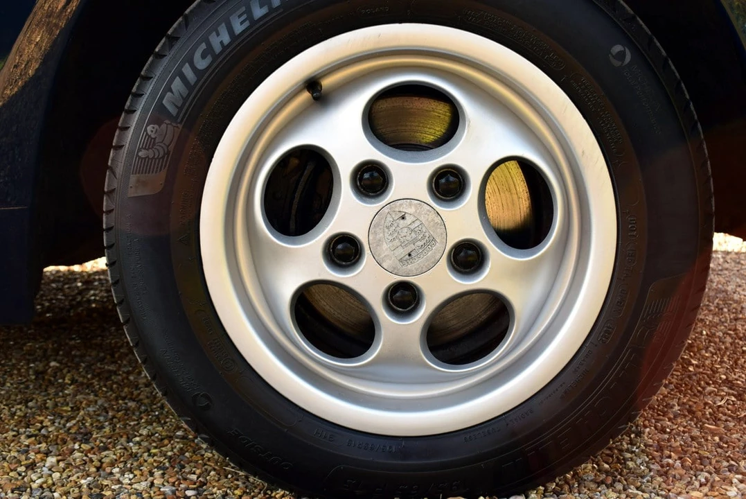 1988 Porsche 944 - Image 21 of 30