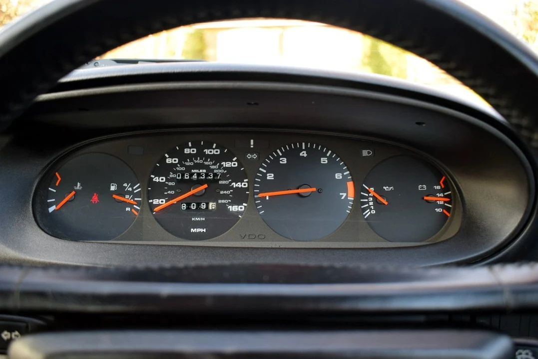 1988 Porsche 944 - Image 26 of 30