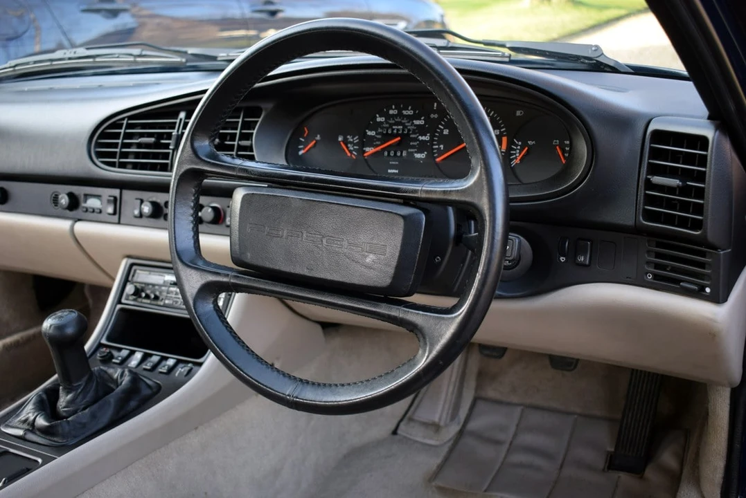 1988 Porsche 944 - Image 25 of 30