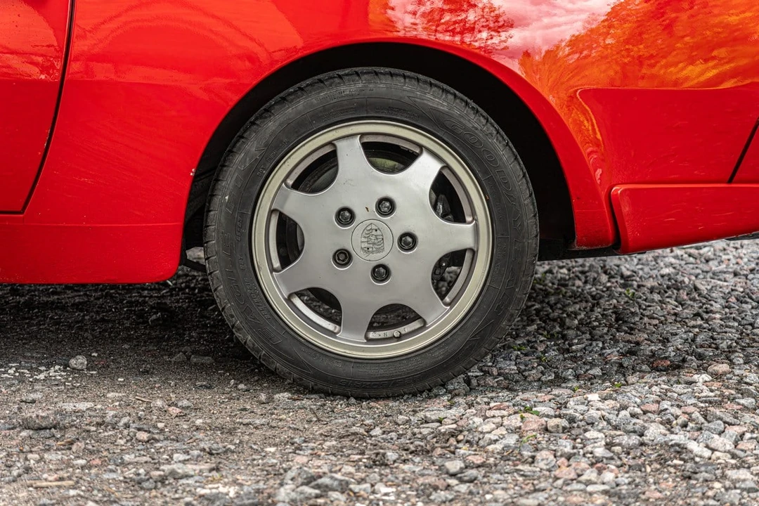 1998 Porsche 944 - Image 9 of 30