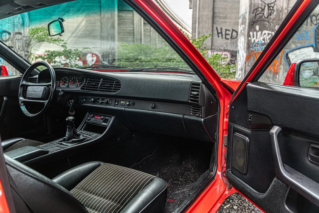 1998 Porsche 944 - Image 10 of 30