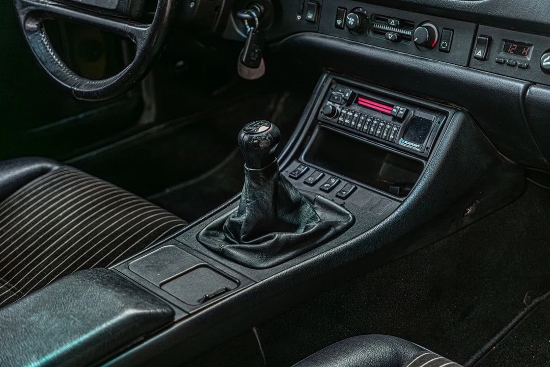 1998 Porsche 944 - Image 11 of 30