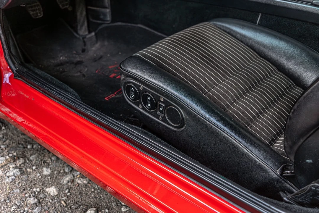 1998 Porsche 944 - Image 14 of 30