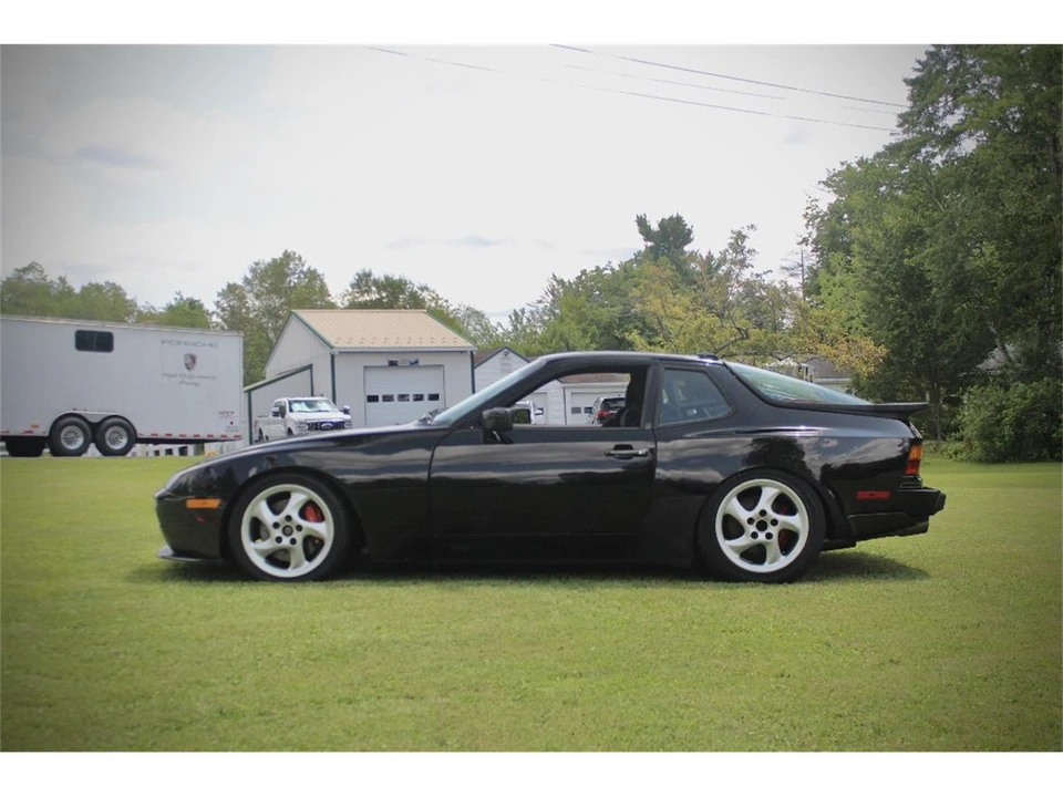 1988 Porsche 944 S - Image 2 of 31