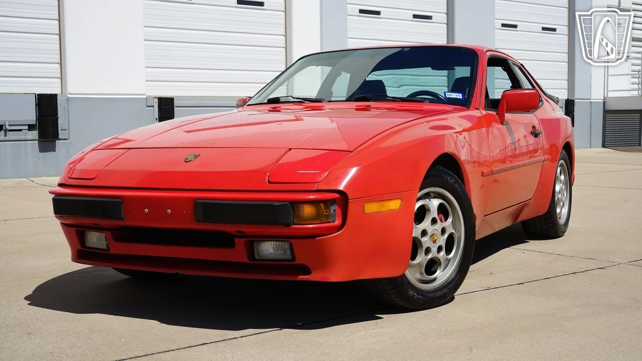 1988 Porsche 944 - Image 4 of 21
