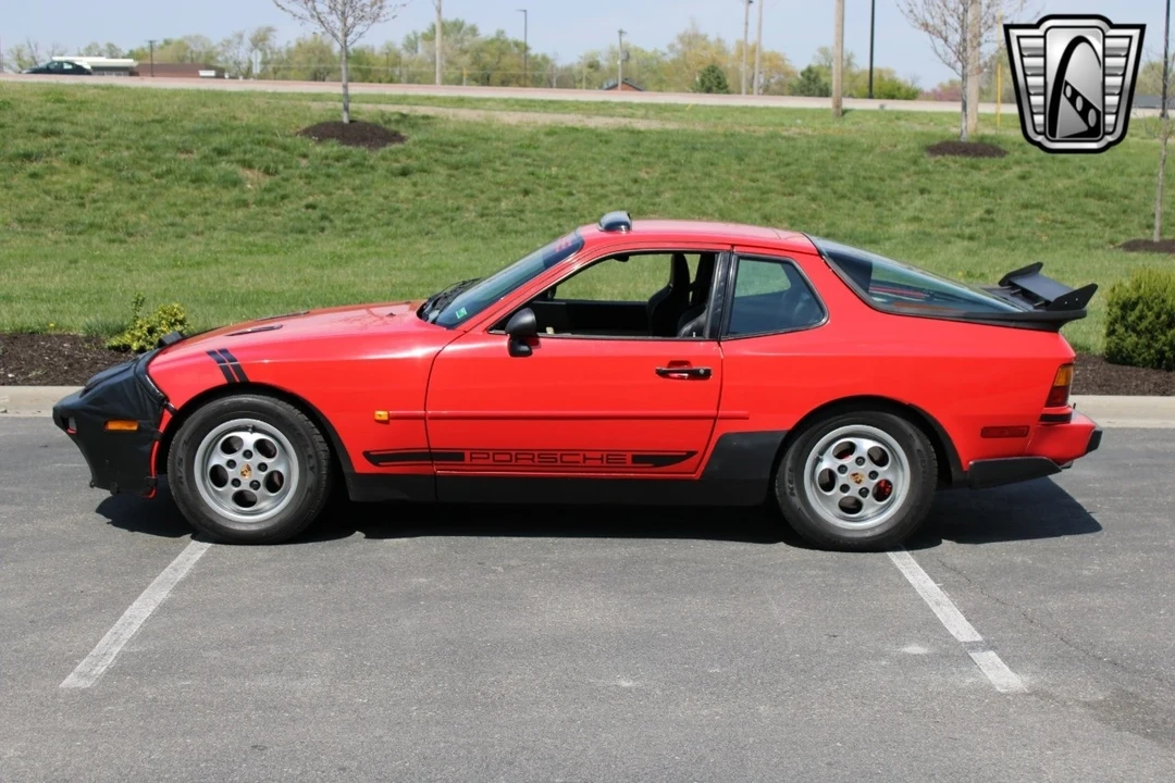 1988 Porsche 944 - Image 3 of 12