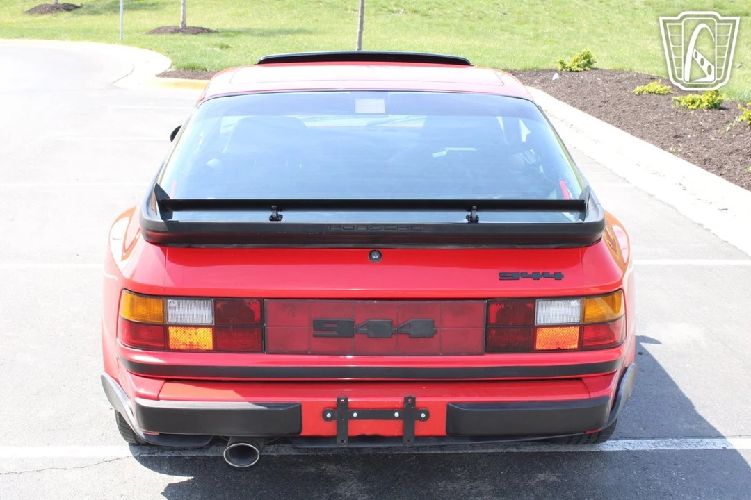 1988 Porsche 944 - Image 5 of 12