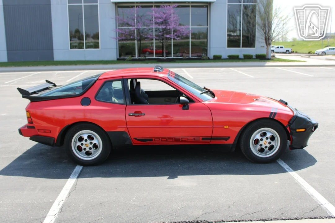 1988 Porsche 944 - Image 7 of 12
