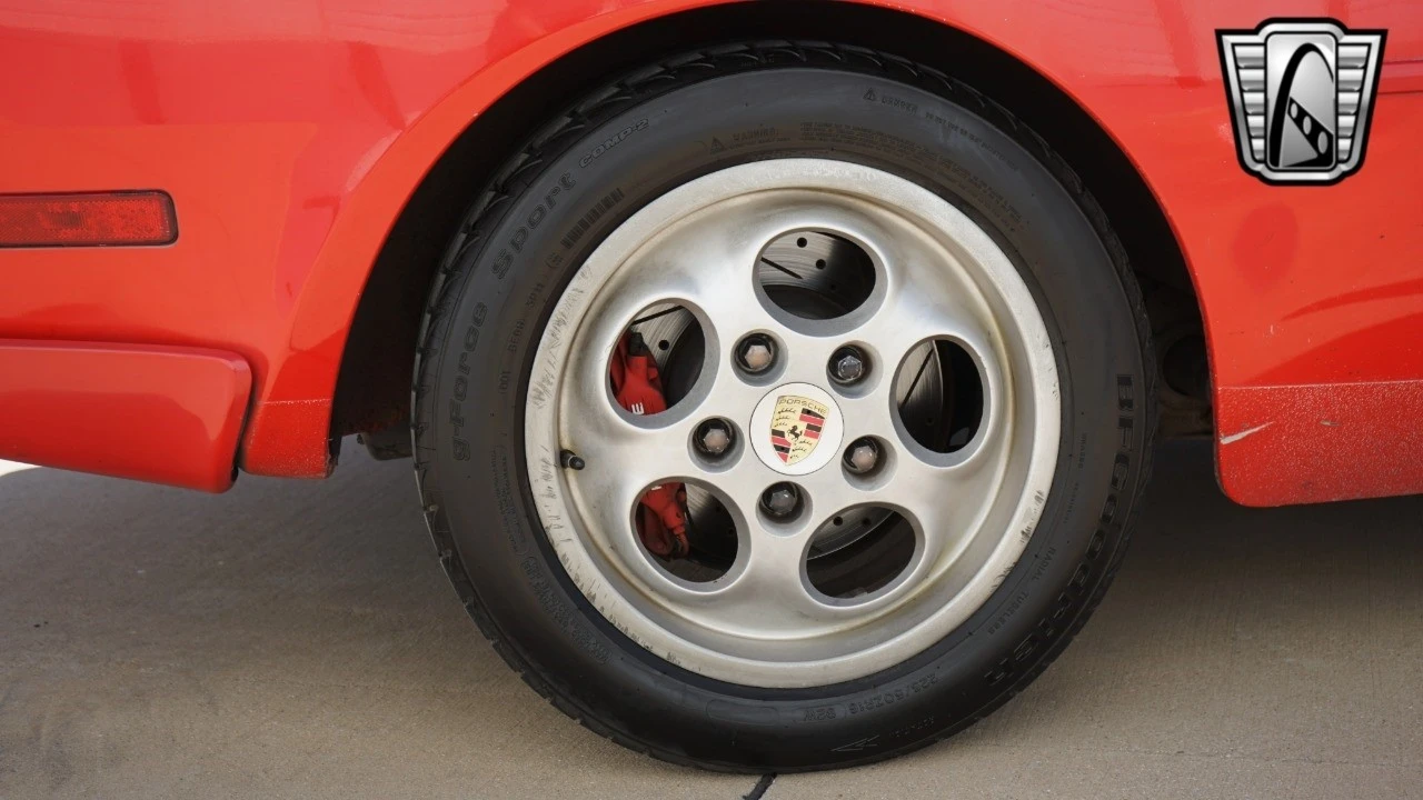1988 Porsche 944 - Image 10 of 21