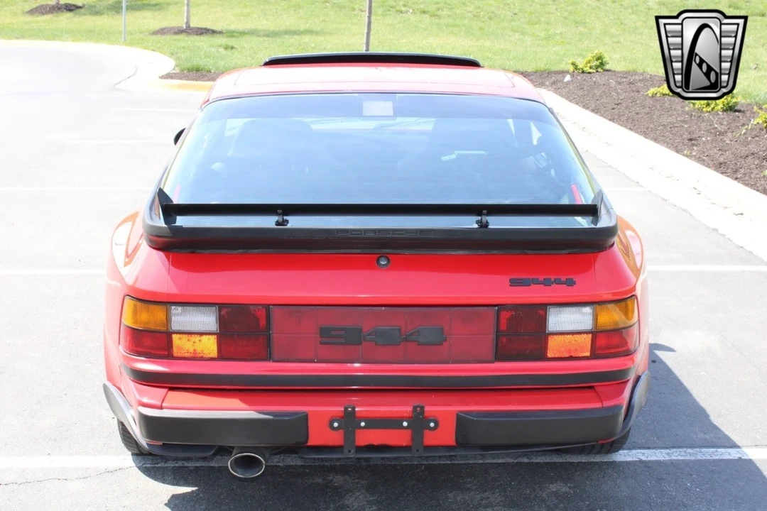 1988 Porsche 944 - Image 5 of 12