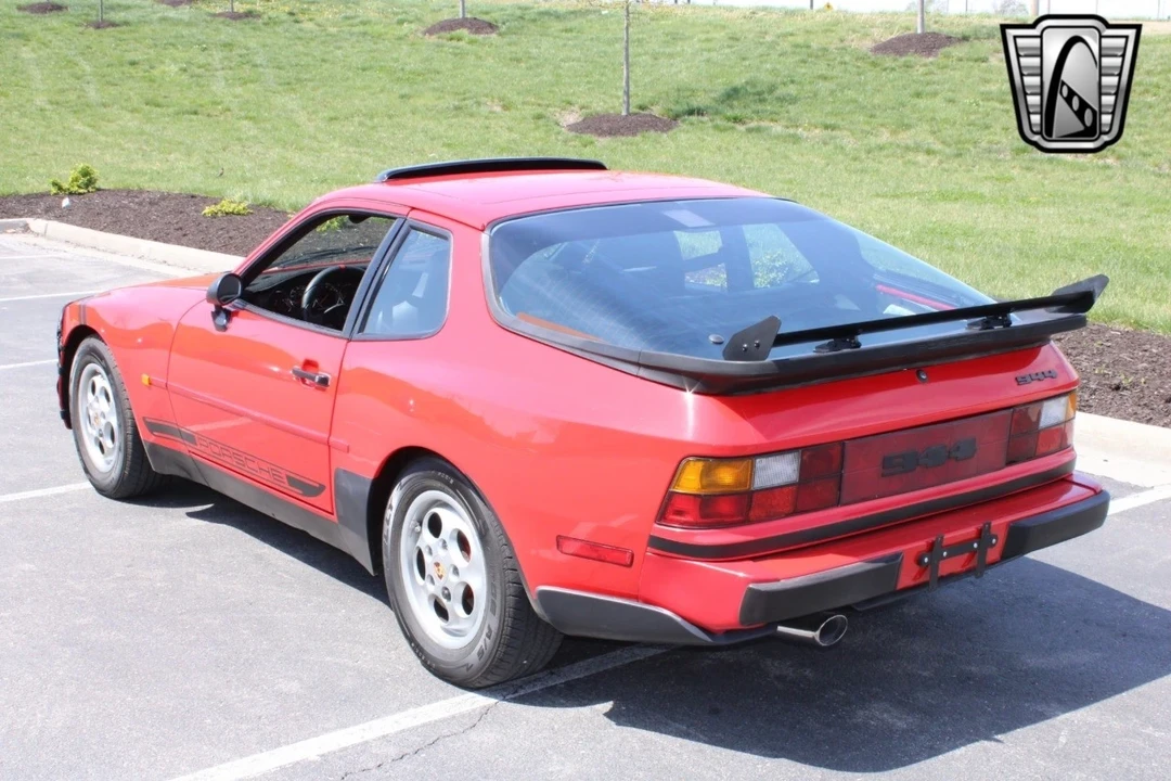 1988 Porsche 944 - Image 4 of 12