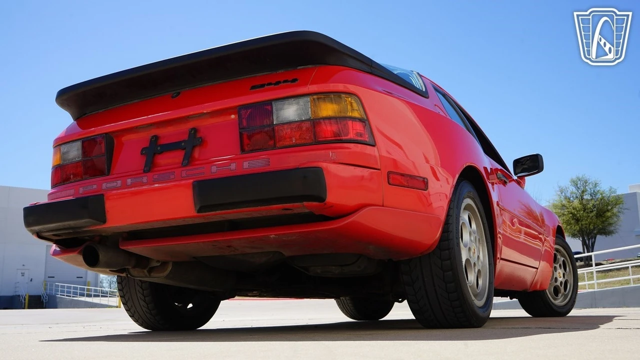 1988 Porsche 944 - Image 18 of 21