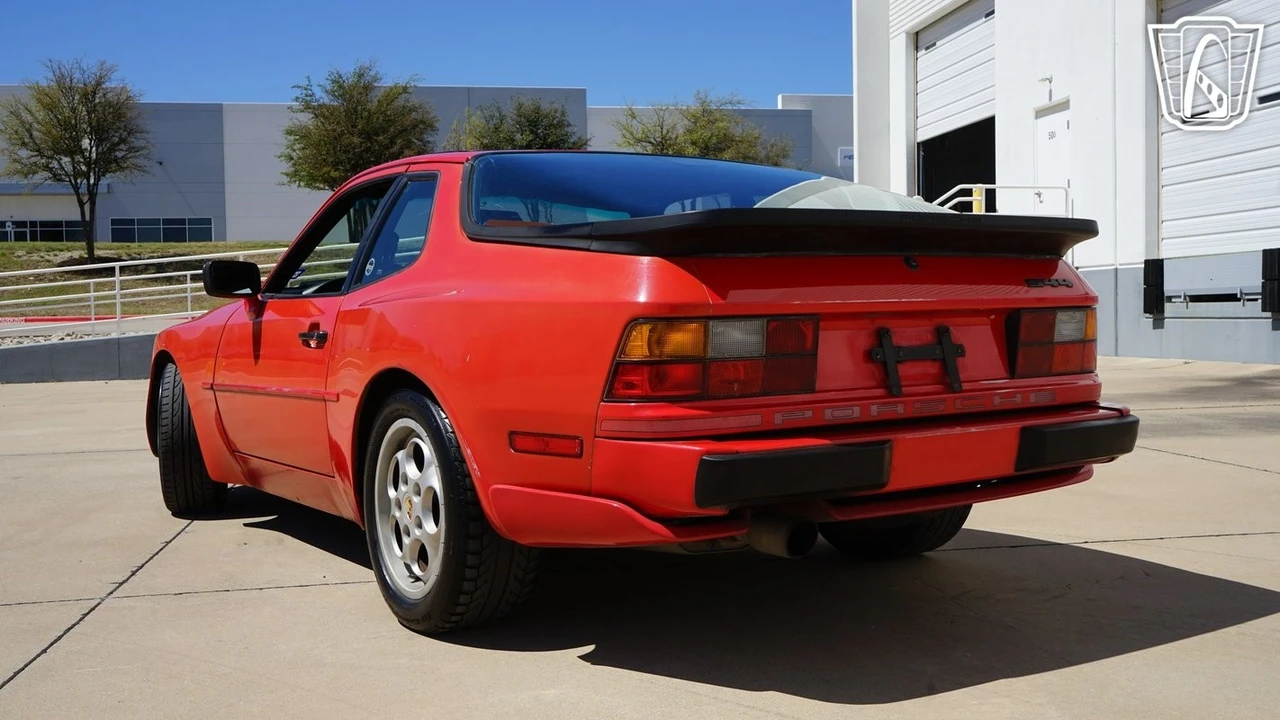 1988 Porsche 944 - Image 11 of 21