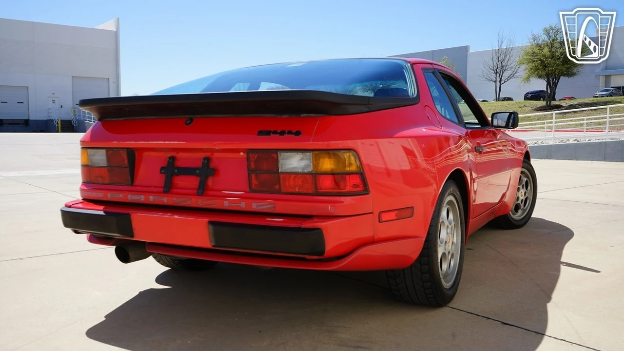 1988 Porsche 944 - Image 17 of 21