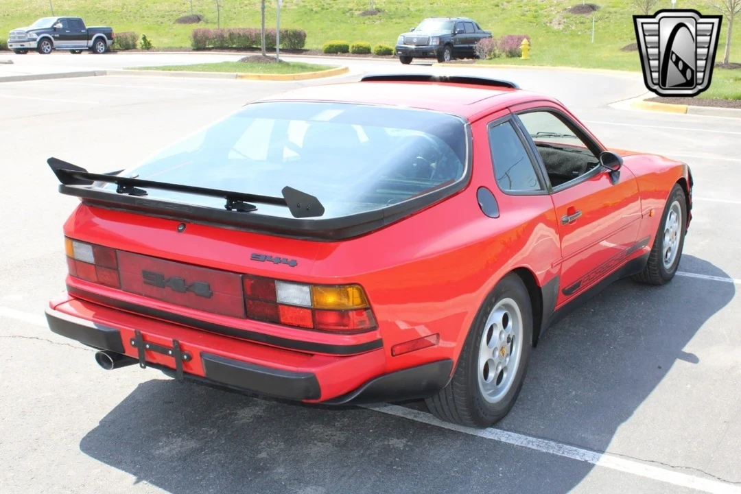 1988 Porsche 944 - Image 7 of 12