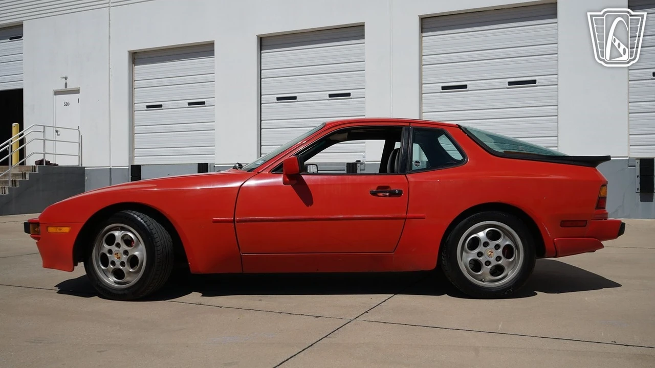 1988 Porsche 944 - Image 8 of 21