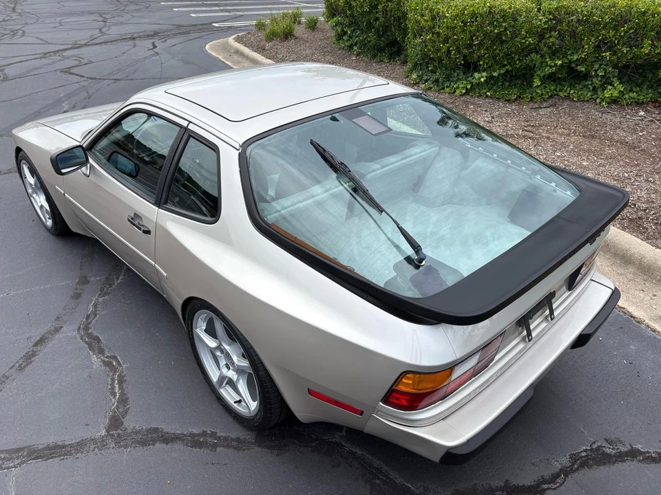 1988 Porsche 944 S - Image 11 of 31