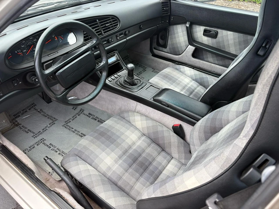 1988 Porsche 944 S - Image 18 of 31