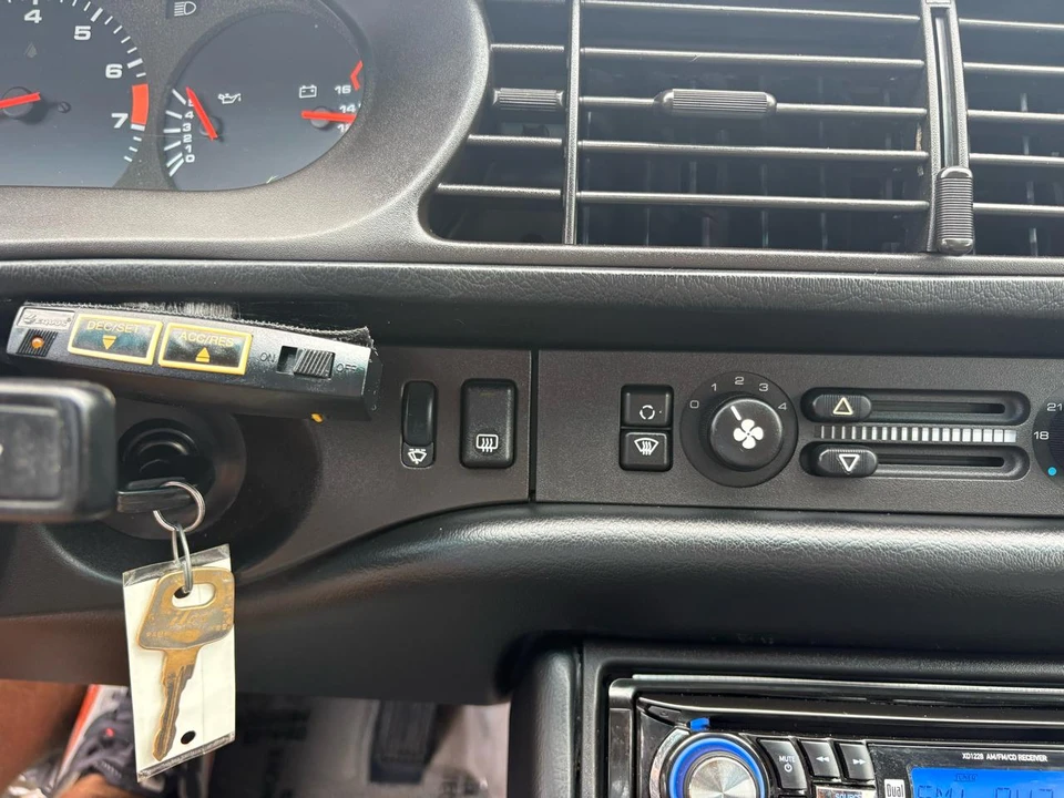 1988 Porsche 944 S - Image 26 of 31