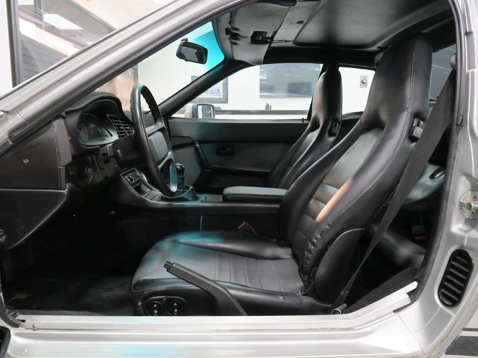 1988 Porsche 944 - Image 16 of 21