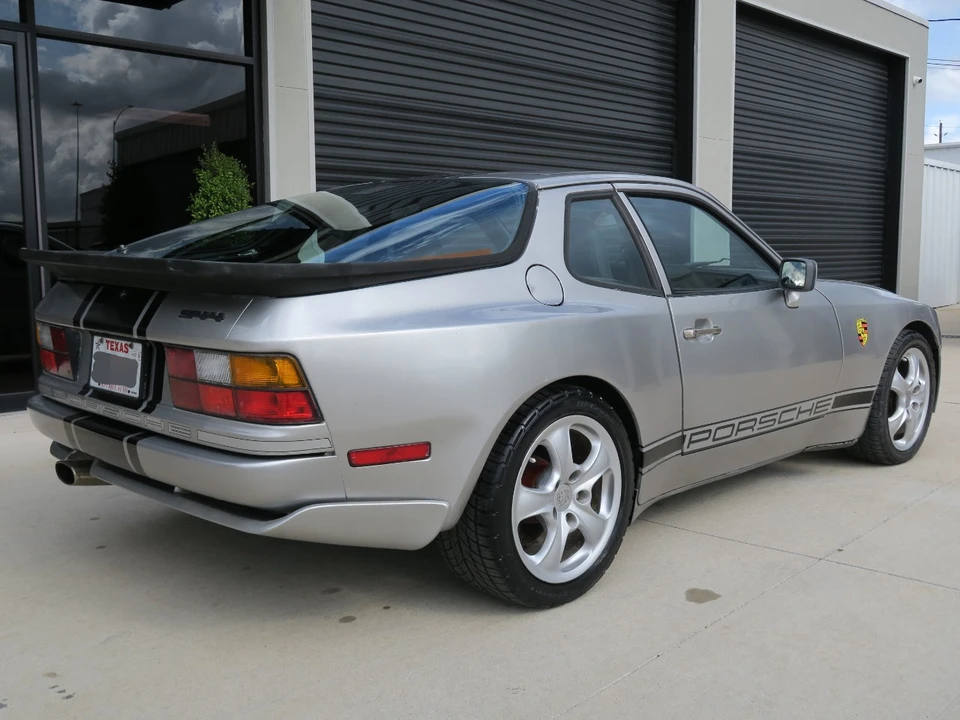 1988 Porsche 944 - Image 8 of 21