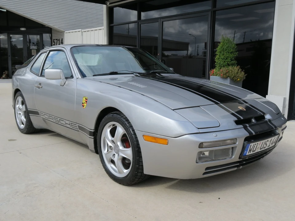 1988 Porsche 944 - Image 10 of 21