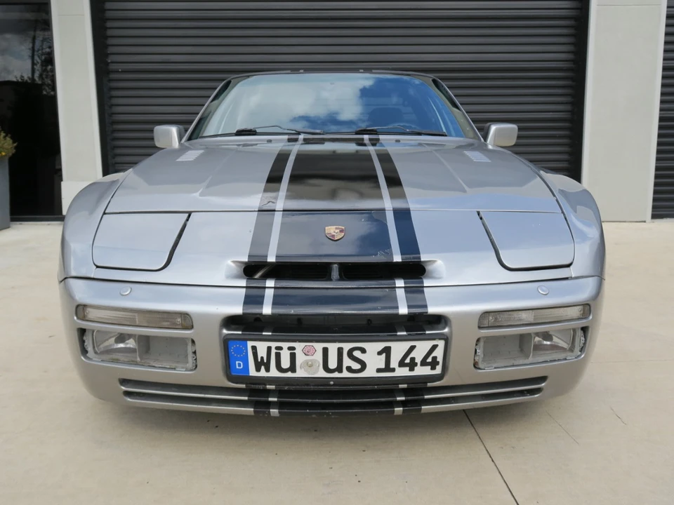 1988 Porsche 944 - Image 13 of 21